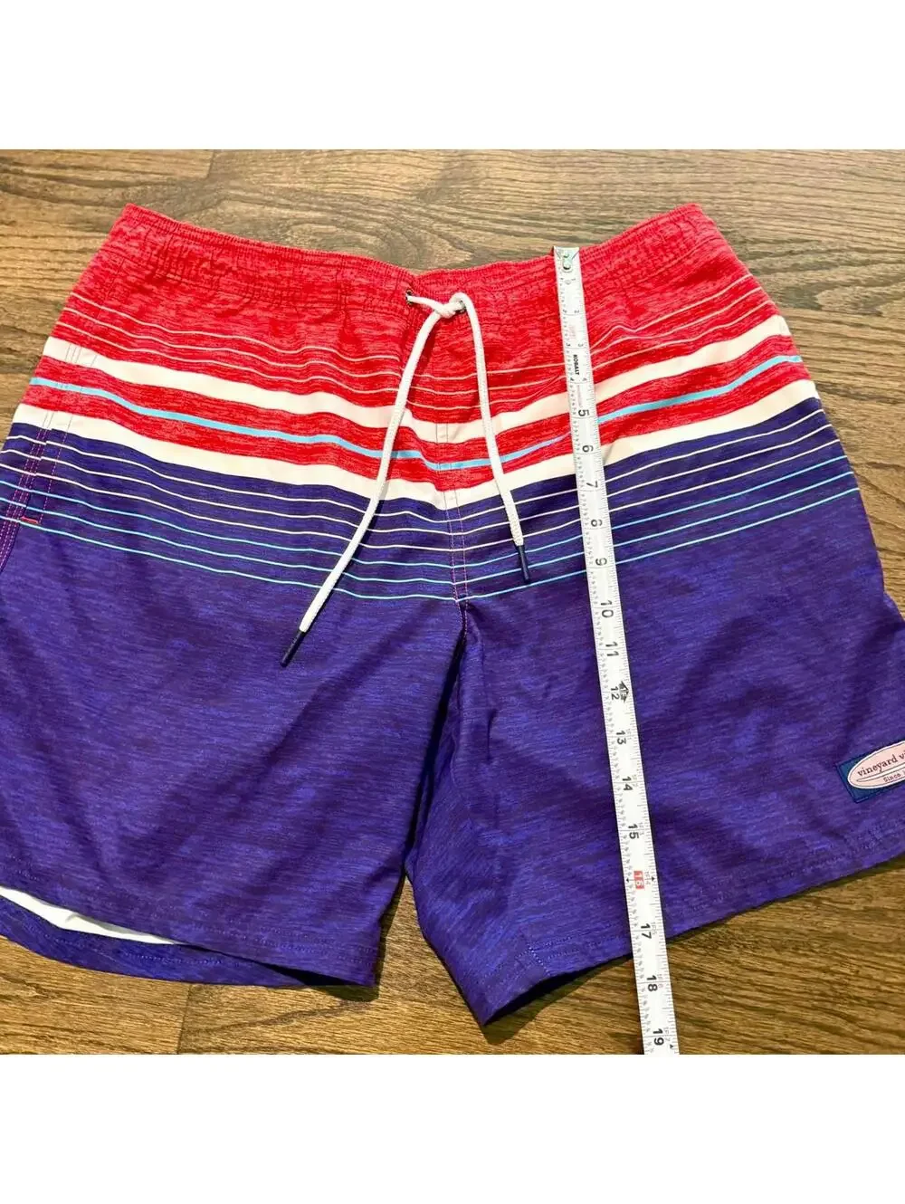 New Vineyard Vines Men's Blue Red & White Lined Swim Trunks Size Medium
